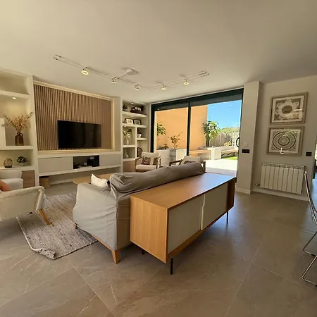Vila Tarracohomes, Town House La Mora *