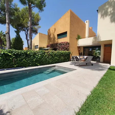 Tarracohomes, Town House La Mora * 타라고나