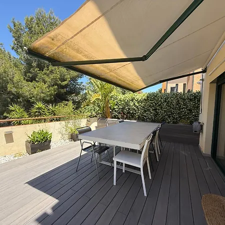 빌라 Tarracohomes, Town House La Mora *