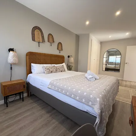 Tarracohomes, Town House La Mora * 타라고나