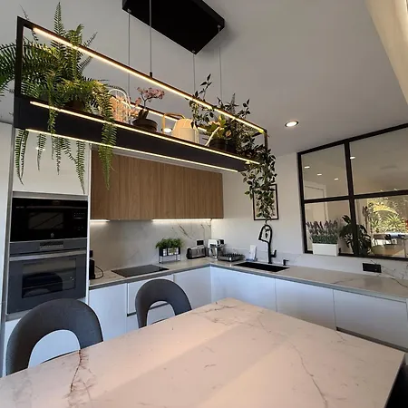 빌라 Tarracohomes, Town House La Mora *