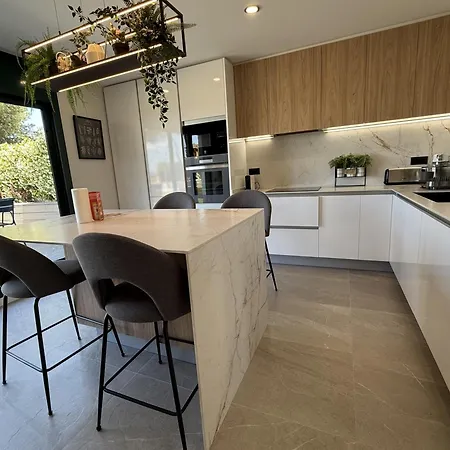 Tarracohomes, Town House La Mora 빌라 *